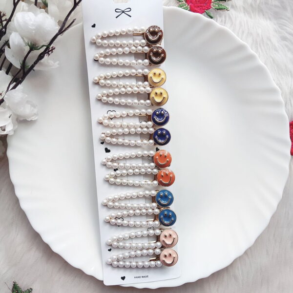 Smiley Pearl Alligator Clips