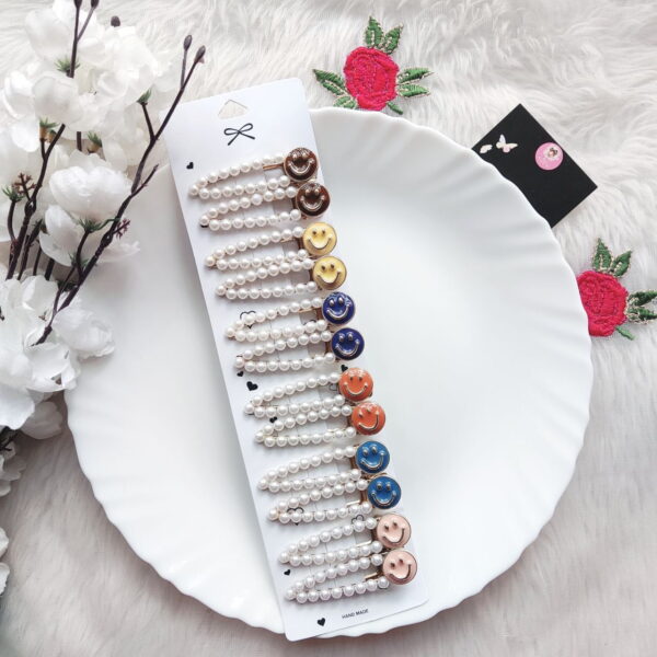 Smiley Pearl Alligator Clips