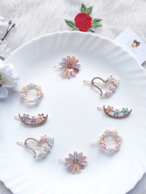 photo_6273522592145062815_y Floral Metal Pin