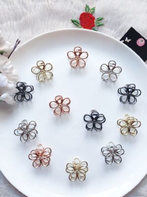 photo_6073452832129927427_y Metal Clutch