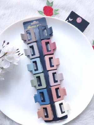 photo_6262299842600616962_y Matte Clutch