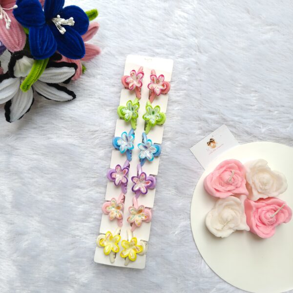 Pretty Floral Claw